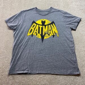 Batman Shirt Mens XL Gray Graphic Tee Short Sleeve Crew Neck DC Comics Superhero